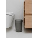 Poubelle salle de bains grise design umbra touch