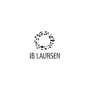 <p>La marque de d&eacute;coration int&eacute;rieure danoise IB Laursen a &eacute;t&eacute; fond&eacute;e en 1971, depuis c&rsquo;est un acteur majeur en Europe de d&eacute;coration scandinave et d&rsquo;ameublement de style brocante chic. Vous trouverez chez IB Laursen une large s&eacute;lection de tapis, luminaires, mobilier vintage et &eacute;tag&egrave;res en m&eacute;tal style r&eacute;tro, des plaids et autres accessoires de d&eacute;coration simple d&rsquo;inspiration brocante.</p>